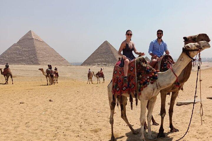 Private Camel or Horseback Riding around Giza Pyramids