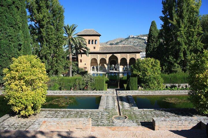 Andalusian Highlights: 6-Day Guided Tour from Madrid