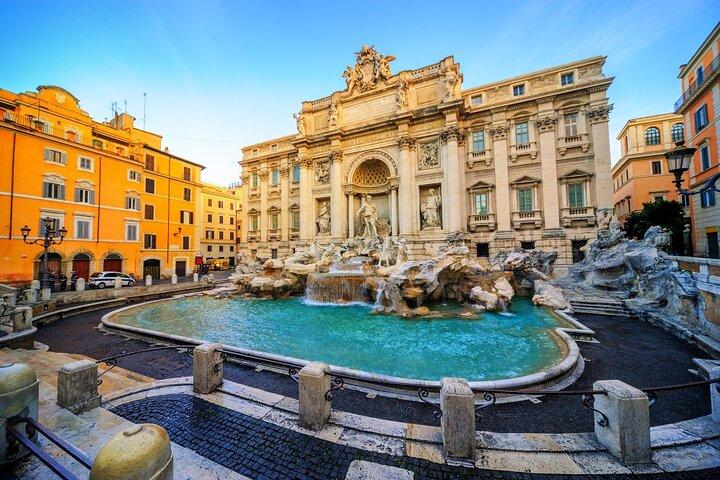 Rome Illuminated: Private 2-Hour Night Sightseeing Tour