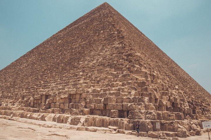 Tour to Pyramids & The Egyptian Museum and old cairo
