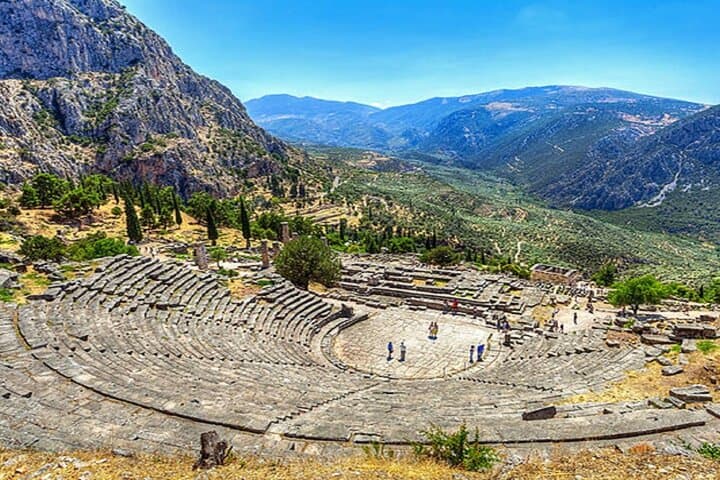 2 Day Private Tour to Amazing Delphi & Meteora