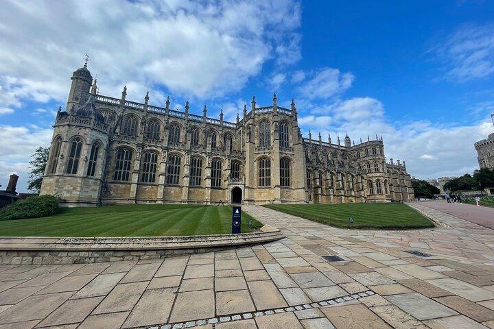 Private Day Tour to Bath and Windsor Castle