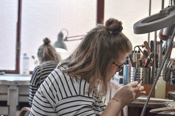 Barcelona Workshop: Make your silver ring with a jeweler