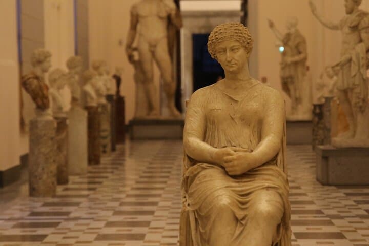 Tour in the National Archaeological Museum of Naples with an archaeologist