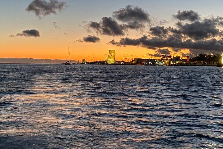 Sailing tour to the sunset on the Tejo River