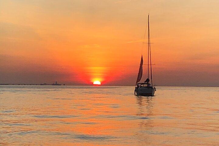 Sailing tour to the sunset on the Tejo River