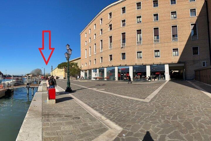 Walking Tour of Venice with Mini Cruise