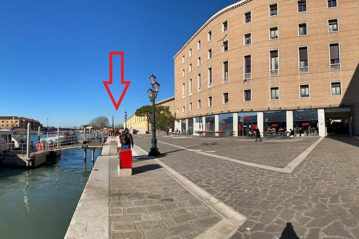 Morning Venice Lagoon Cruise: Murano and Burano Islands