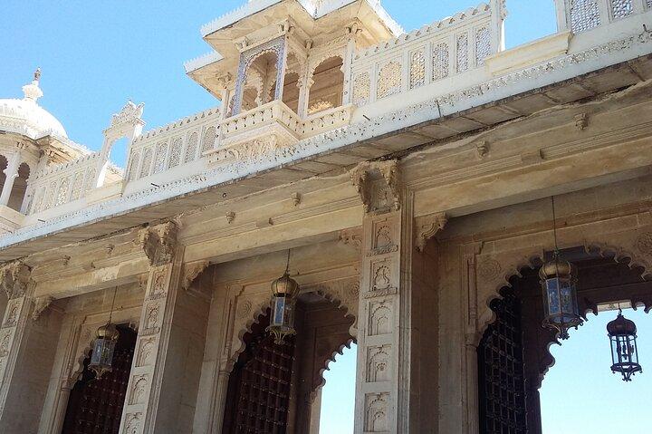 Highlights of Udaipur : A Private Guided tour