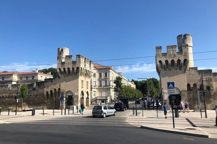 e-Scavenger hunt Avignon: Explore the city at your own pace