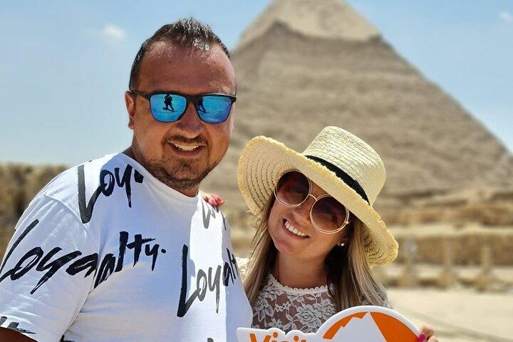 Pyramids of Giza and Sphinx trip
