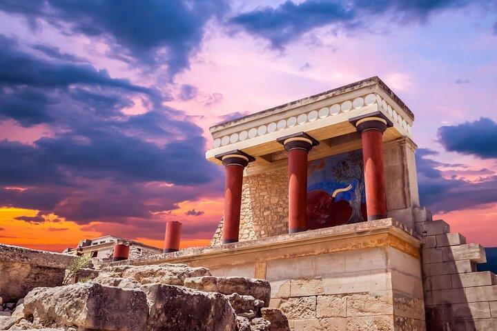 Knossos Palace & Museum Guided Tour from Heraklion