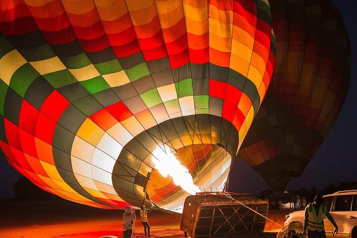 Dubai Balloon Ride and Breakfast, Camel, Falconry and Transfers