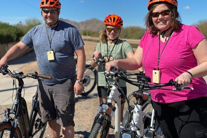 Camelback E-Bike & Hike Tour - 2.5 Hours