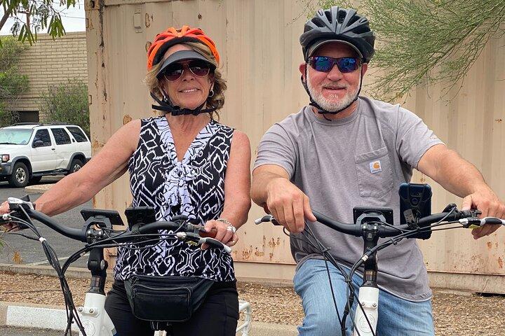 Camelback E-Bike & Hike Tour - 2.5 Hours