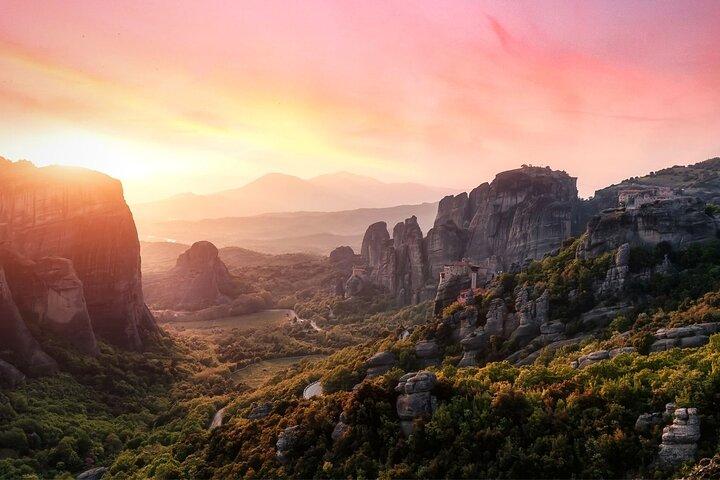 Athens: 3-Day Trip to Meteora with Guided Tours, Museum & Hotel