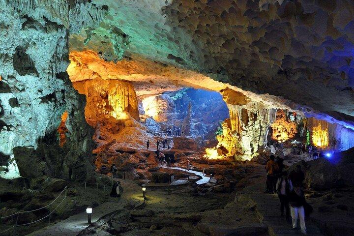 3-Day Halong Bay Cruise with Round-trip Transfer From Hanoi
