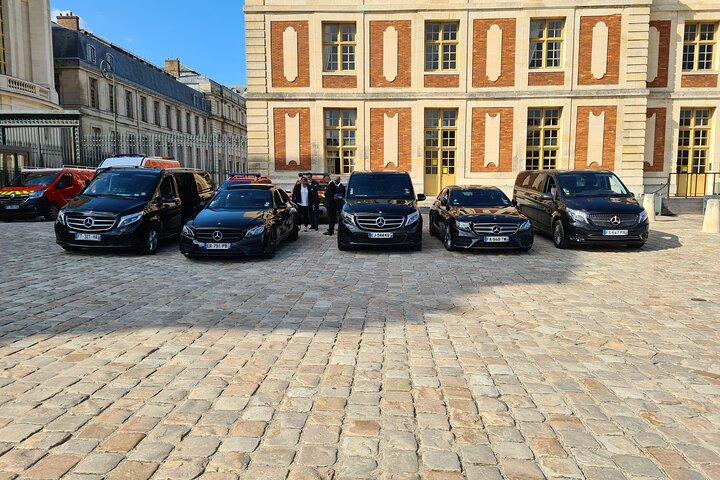 Private Transfer from CDG/ORLY/LBG Airport to Paris (Van-7 Pax)