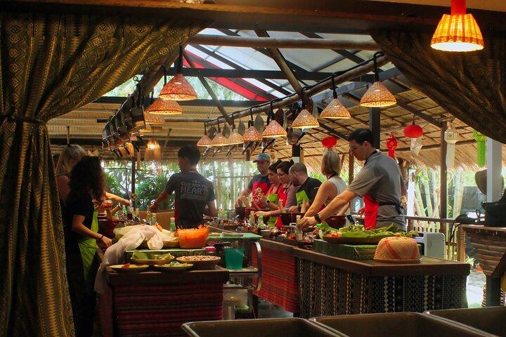 Thai and Akha Cooking Class in Chiang Mai