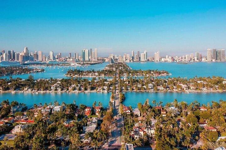 Miami Beach: Private Romantic Luxury Airplane Tour With Champagne