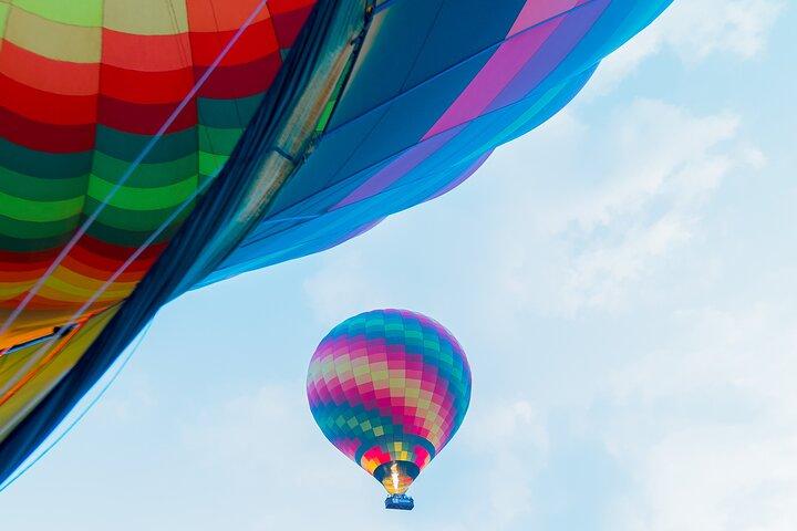 Sunrise Hot Air Balloon Ride in Dubai with Breakfast, Camel ride, and More