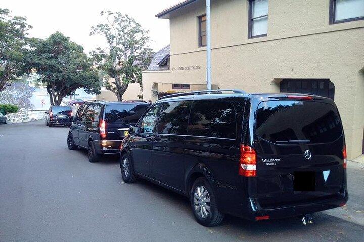 Private Transfer FROM Sydney CBD to Sydney Airport 1 to 5 people