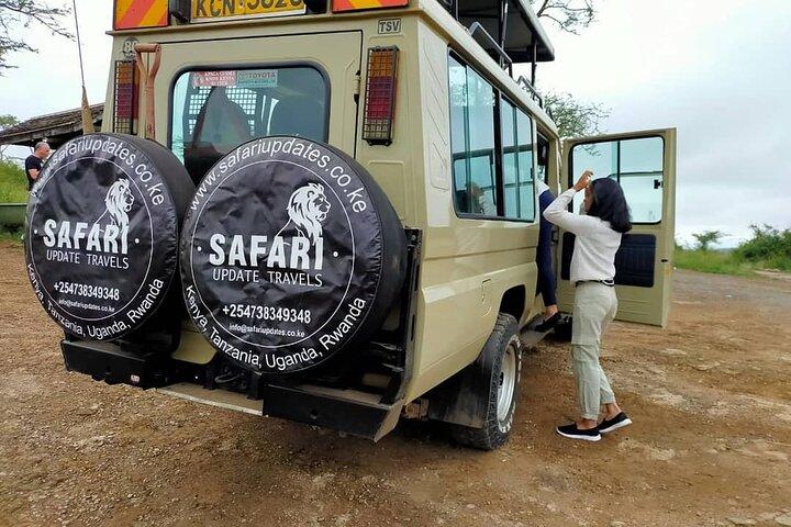 3 Days 2 nights Group joining Midrange Safari Tour in Masai maraa