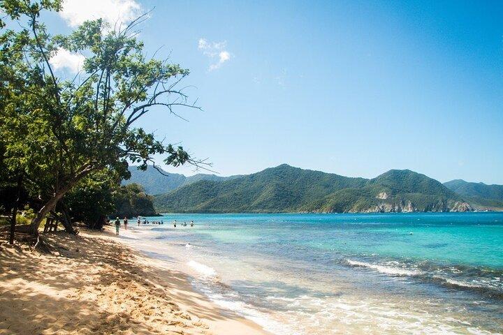 PARK TAYRONA - PLAYA CRISTAL Sun, beach and crystal clear waters