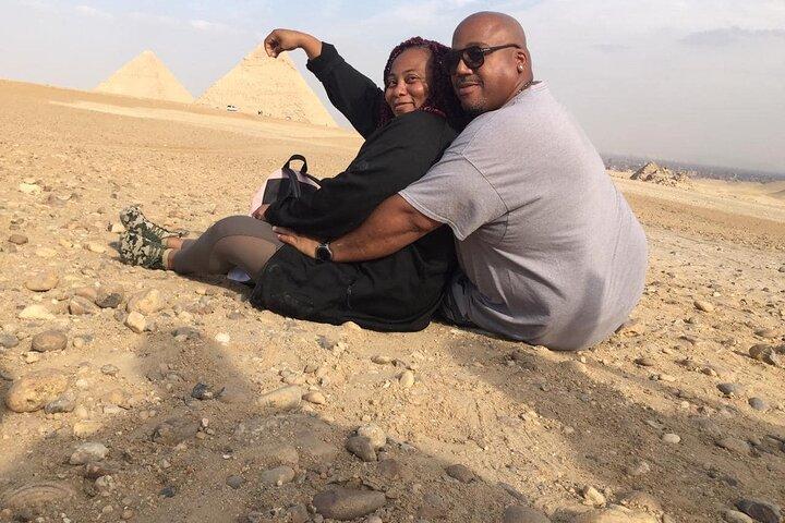 Giza pyramids tour with pick up from cairo / giza Hotels