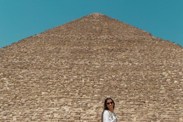 Day Tour at The Pyramids & The Egyptian Museum