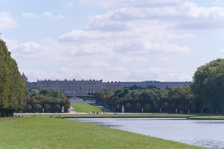 Versailles Chateau and Estate Day Tour by Sidecar