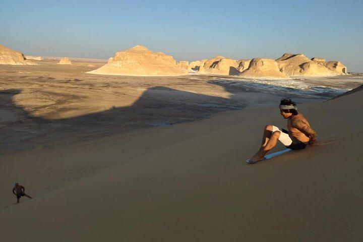 Private 2-Days White Desert and Bahariya Oasis Trip from Cairo