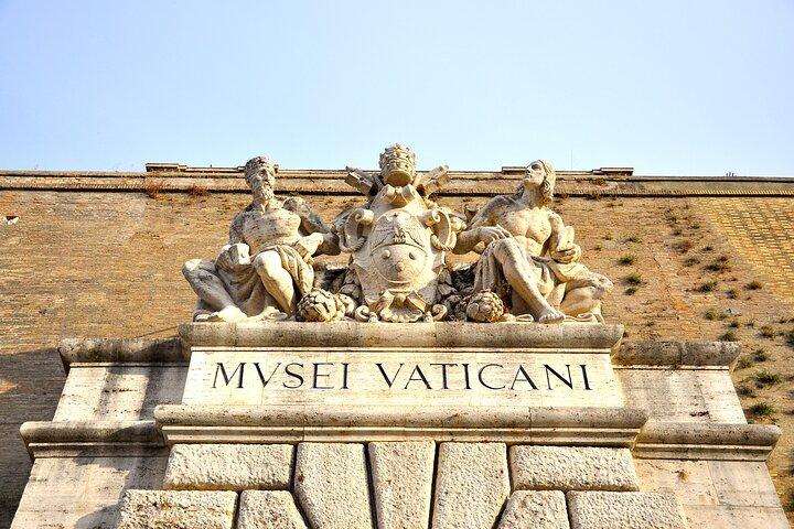PRIVATE Vatican, Sistine Chapel & St. Peter's Basilica