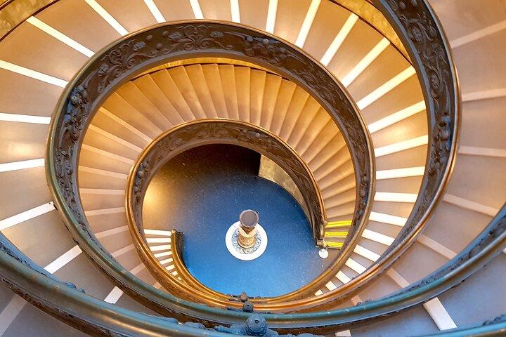 PRIVATE Vatican, Sistine Chapel & St. Peter's Basilica