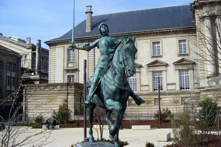Paris to Reims one way or round-trip transfer in Sedan Car or Van