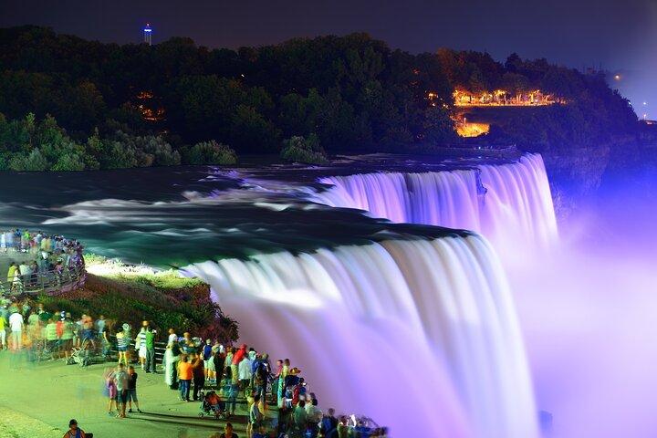 All-inclusive Niagara Evening Light Show & Boat Ride Tour