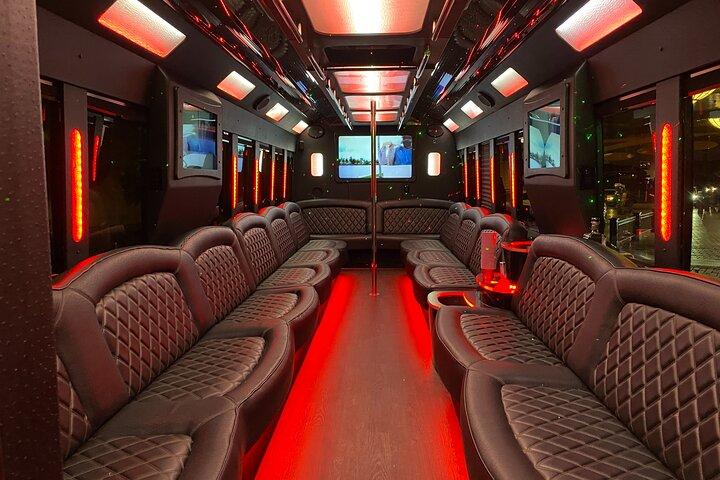 Strip Club Crawl & Open Bar Party Bus – Las Vegas