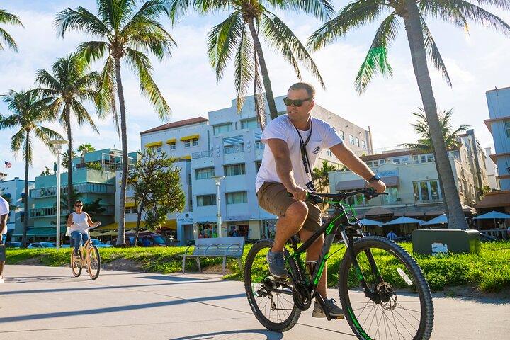 Award-winning Private Group Art Deco & Hidden Gems Bike Tour