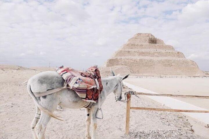 Private Tour in Giza Pyramids, Memphis and Sakkara from Cairo
