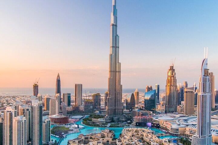 Amazing tour to dubai Burj khalifa tower with dinner