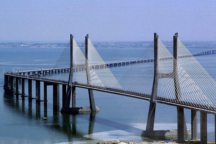 Full-Day Private South Bay Wine Experience from Lisbon
