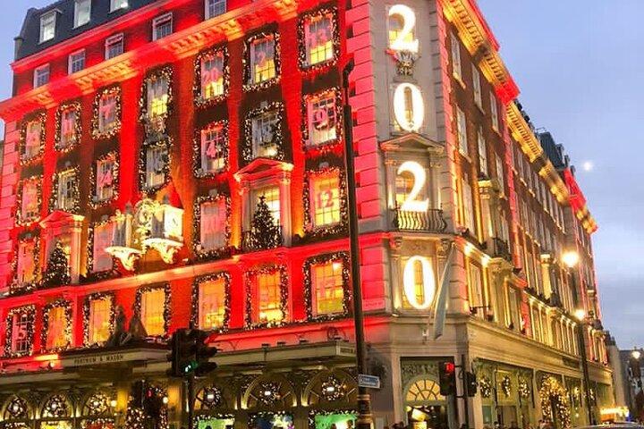 London Christmas Lights Private Car Tour with Driver Guide