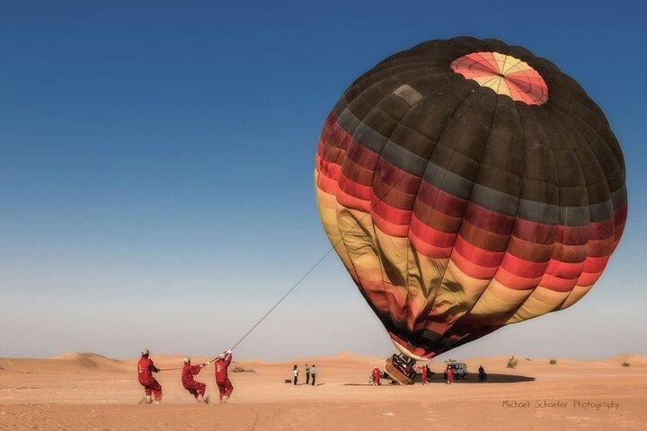 Enjoy Standard Dubai Desert Hot Air Balloon