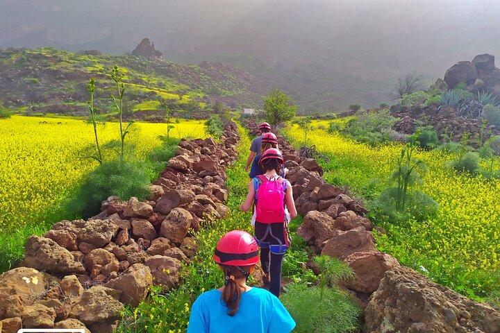 Climbing + Zipline + Via Ferrata + Cave. Adventure route in Gran Canaria