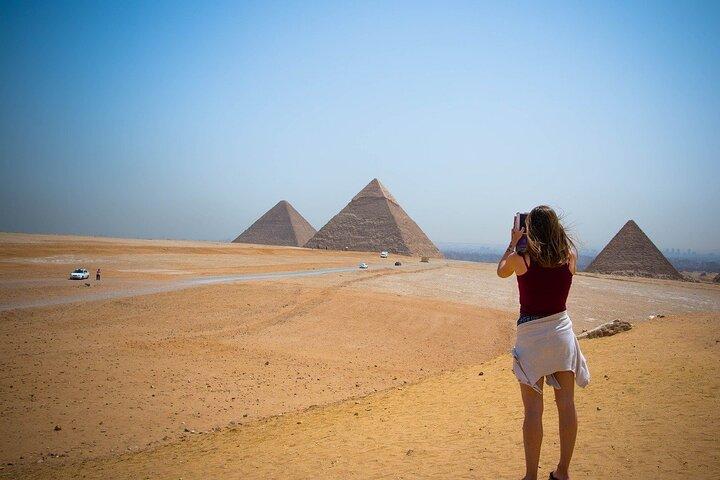 Ultimate Pyramids Tour: Giza, Saqqara & Dahshur