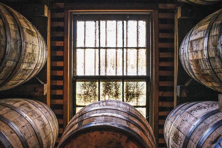 Tennessee Whiskey Experience: Bus Tour with 11+ Whiskey Tastings
