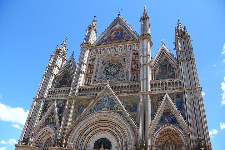 Civita di Bagnoregio and Orvieto - Private Day Trip from Rome