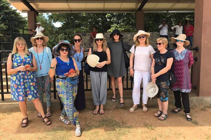 Round tour in Sri Lanka 11daysby Aaliya Tours-Hotels with H/B