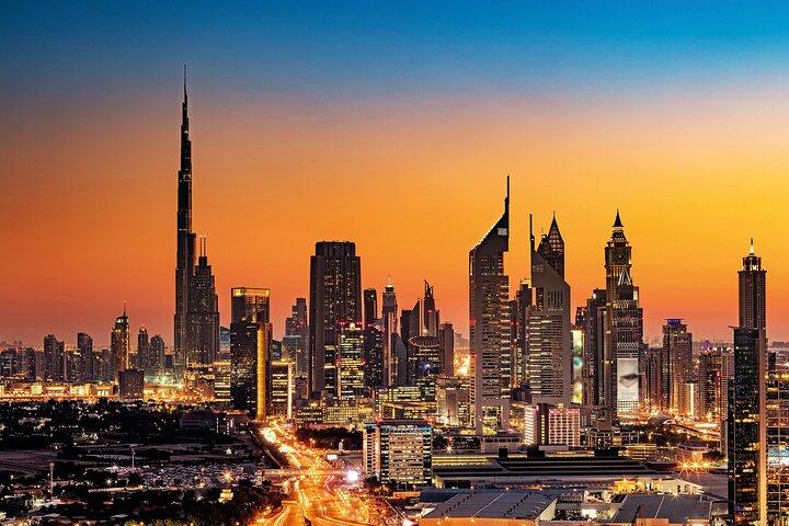 Tour of Burj Khalifa and Dinner in One Of The Tower Restaurants