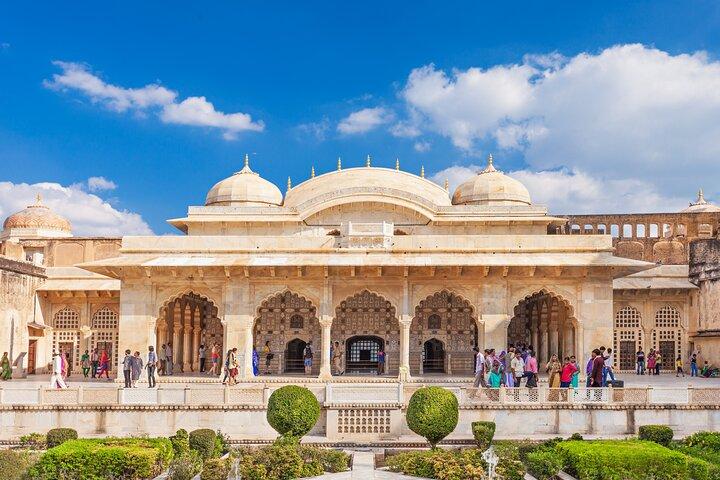 4-Days Golden Triangle Tour with Ranthambore Safari from Delhi